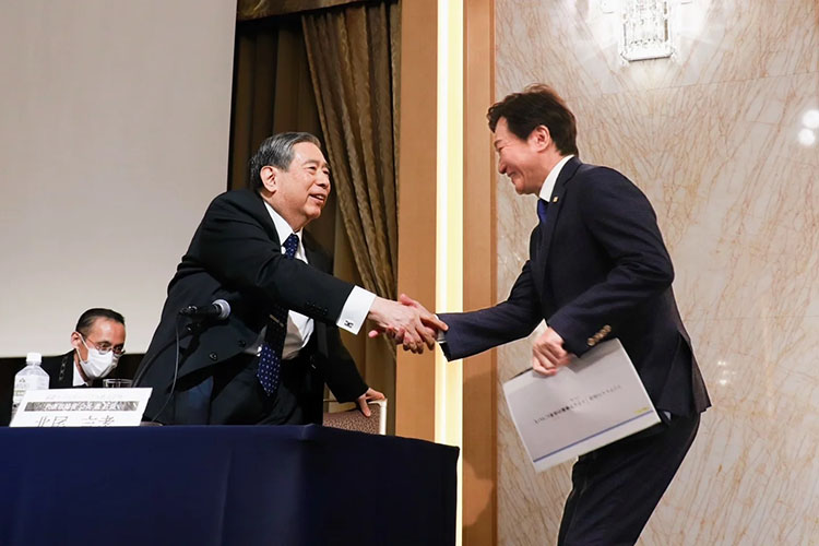 北尾 近藤